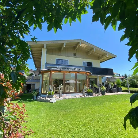 阿姆阿琴格伦德公寓 * Kössen